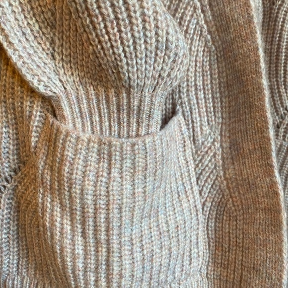 Democracy Sweater knit Cardigan light pink
Long Sleeve 2 Front Pockets SZ S new - Picture 7 of 7